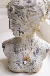 Penelope Baroque Pearl Lariat Necklace