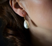 Girl With A Pearl Earrings - Silver